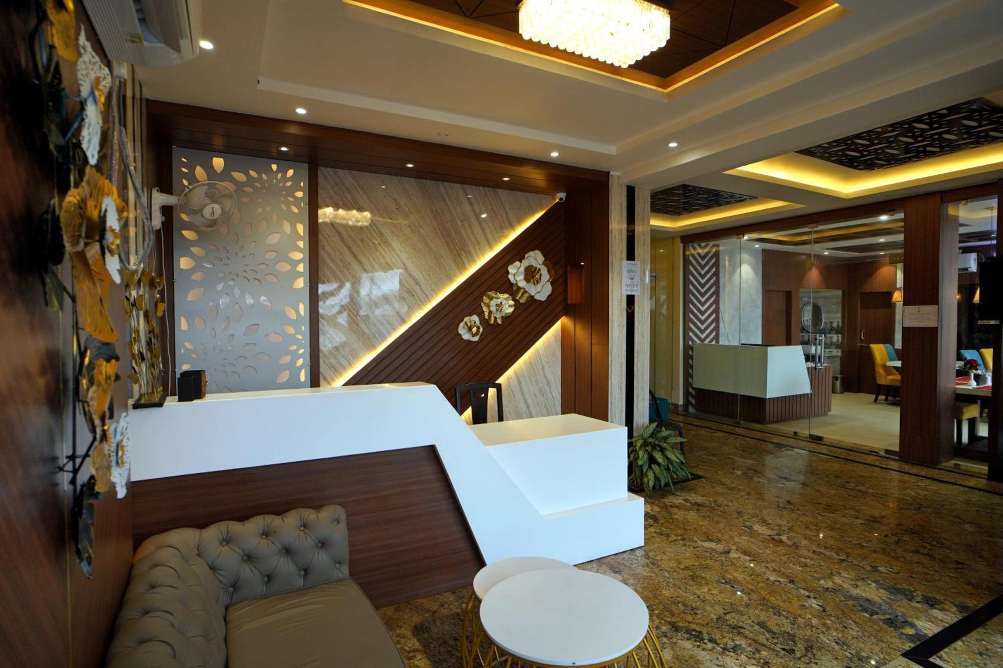 דיגה Royal Sea View !! Beach Front With Free Wifi !! מראה חיצוני תמונה
